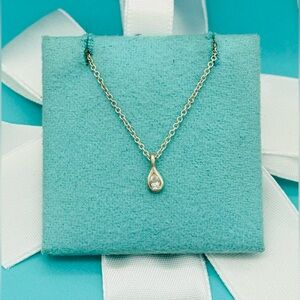 Tiffany & Co. Peretti By The Yard Pear Tear Diamond Pendant Necklace Silver 18”
